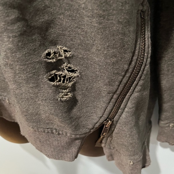 JOE’S Distressed Gray Sweatshirt - Picture 5 of 7